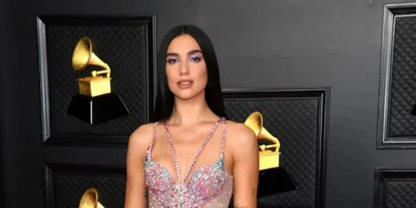 Top 10 Pop Stars of the World in 2025: Who’s Leading the Global Music Wave? 7 Top 10 Pop Stars of the World 2025: Dua Lipa (UK)